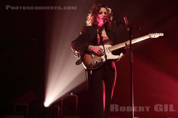 ANNA CALVI - 2018-06-15 - PARIS - Gaite Lyrique - 